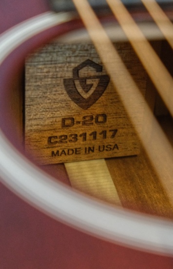 Guild USA D-20, Natural All Mahogany